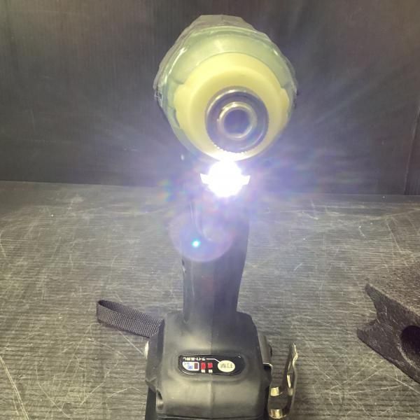 10.8V充電式インパクトドライバ