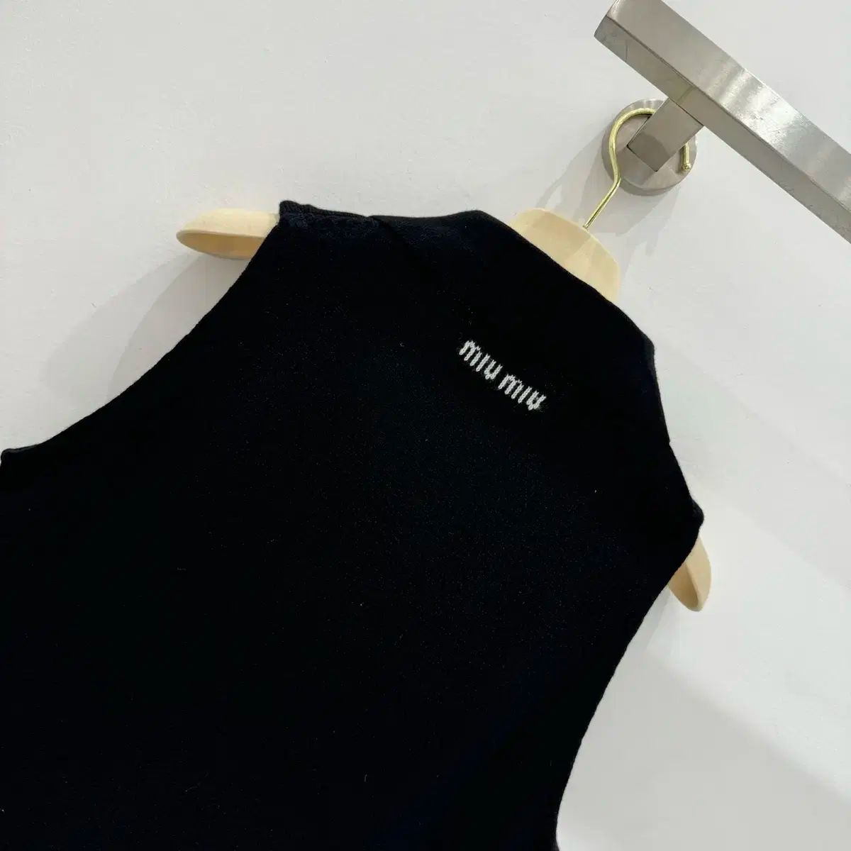 【miumiu】ノースリーブニット MIU MIU - 美品 ミュウミュウ miumiu ニット セーター