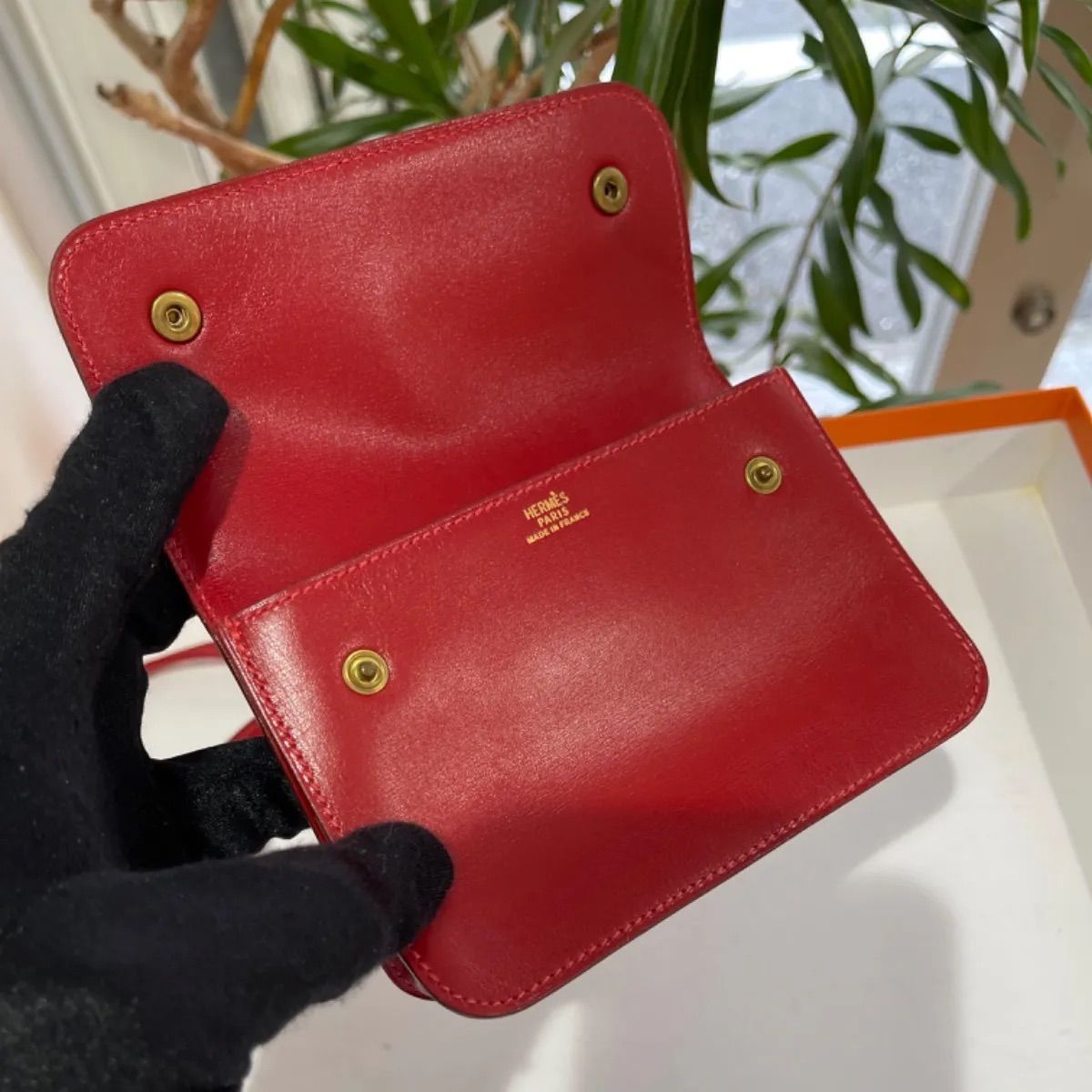 美品】HERMES エルメス ポシェットグリーン ボックスカーフ ルージュヴィフ ゴールド金具 Y刻印〇 ヴィンテージ 中古 ウエストポーチ  ボディバッグ ショルダーバッグ レディース 女性用 ブランド 本革 レザー 希少 レア バック - メルカリ