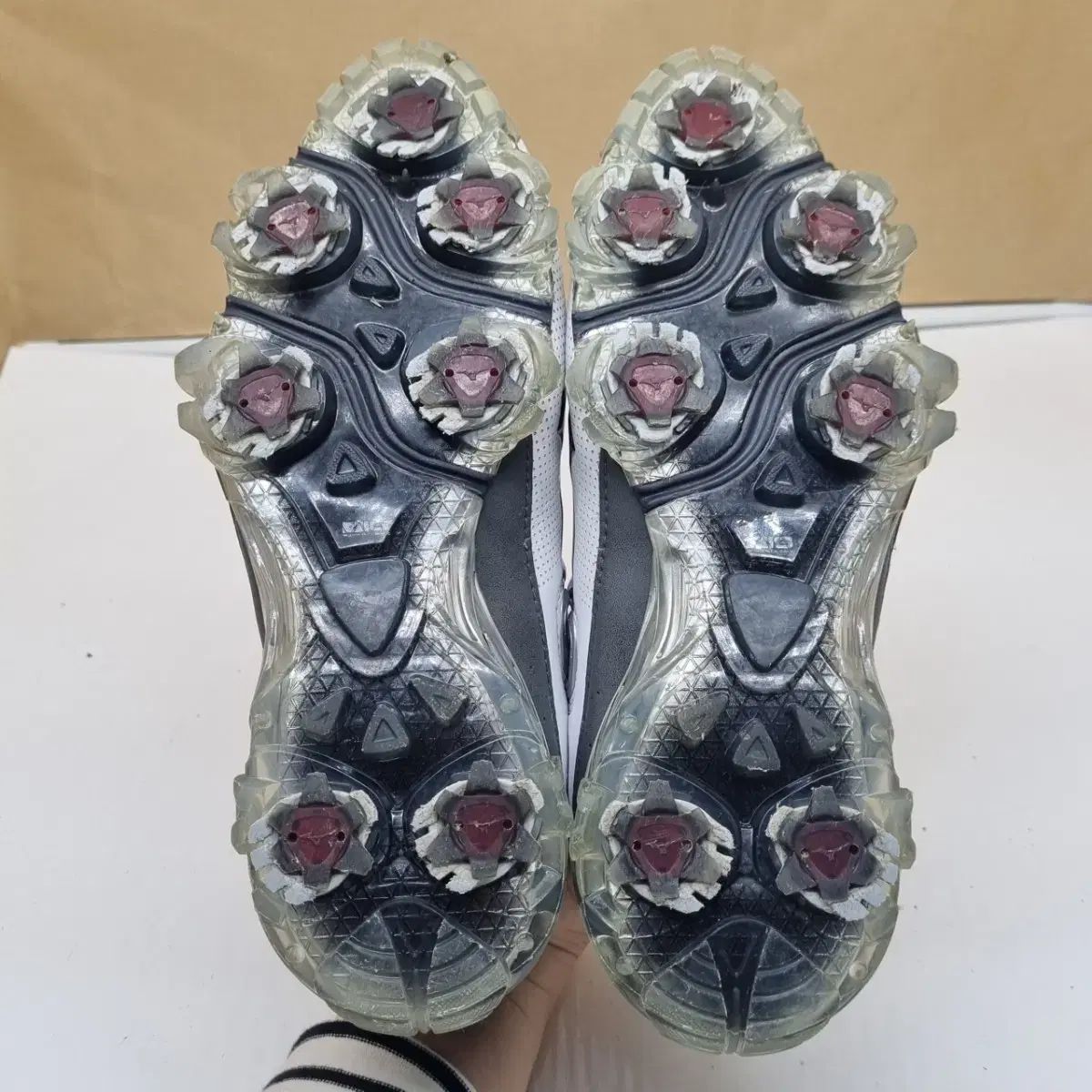 ゴルフシューズ