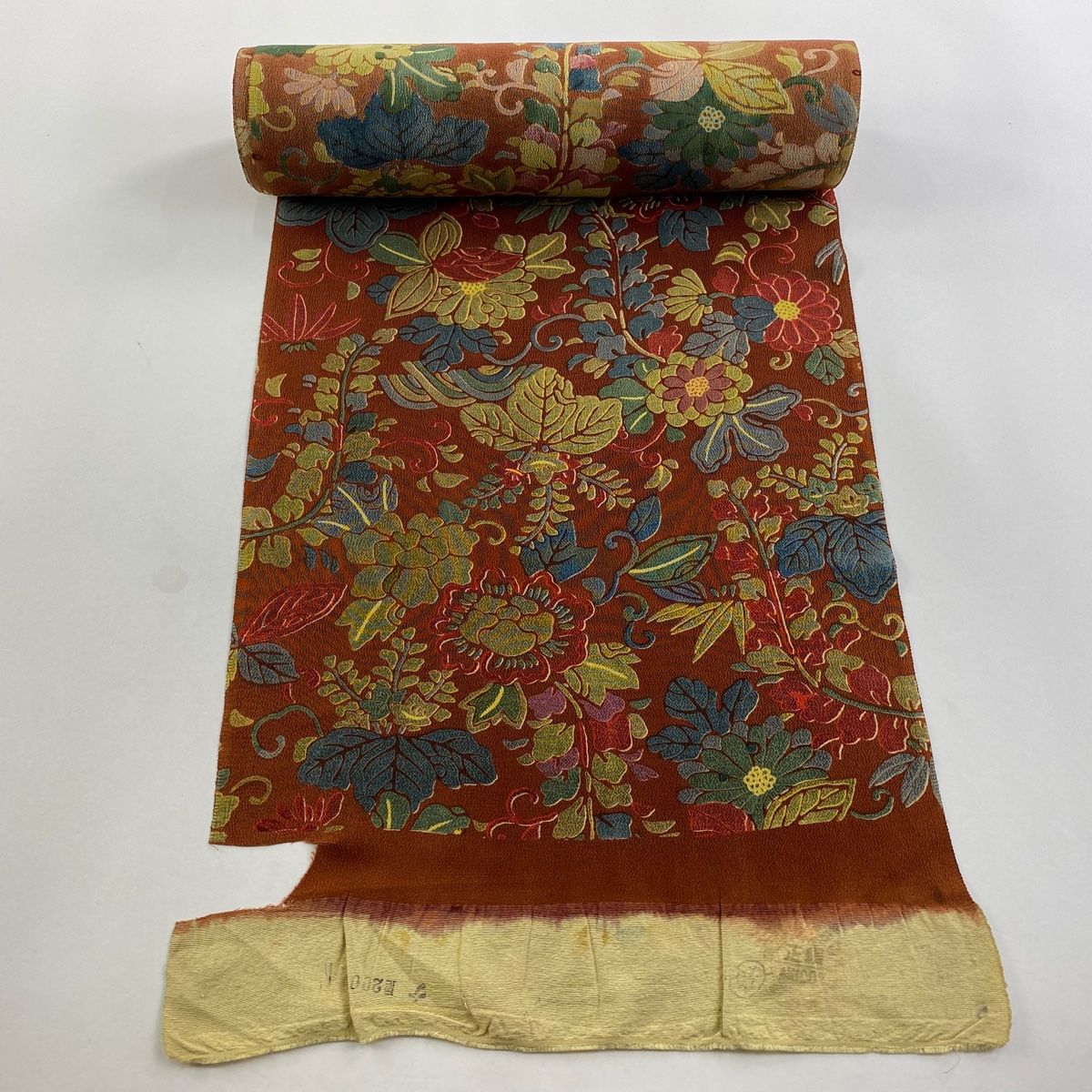 反物 秀品 小紋 花唐草 桐 縮緬 小豆色 正絹