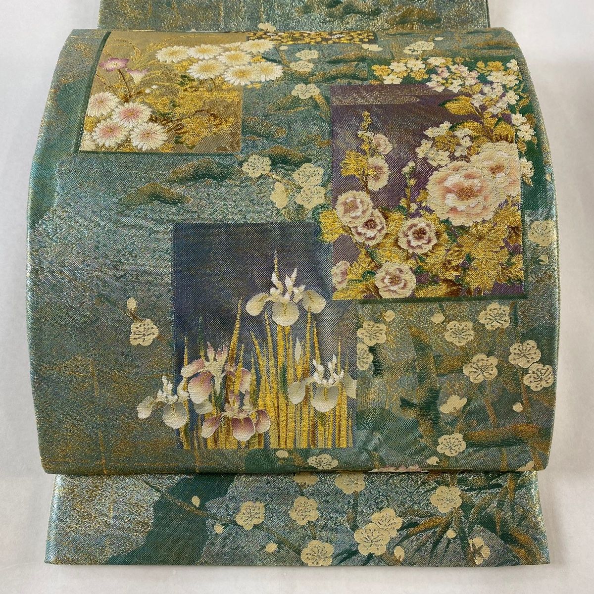 袋帯 秀品 色紙 草花 金糸 箔 薄緑 お太鼓柄 正絹