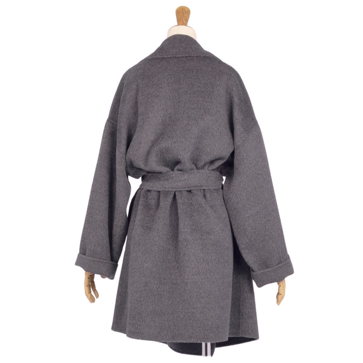極美品‼️【マックスマーラ】クチートアマーノ　パウダーピングベルテッドコート 極美品 マックスマーラ Max Mara WEEKEND 2024AW コート - メルカリ