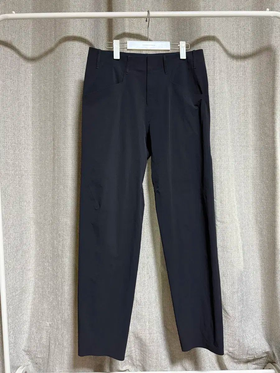 パンツ ブラック