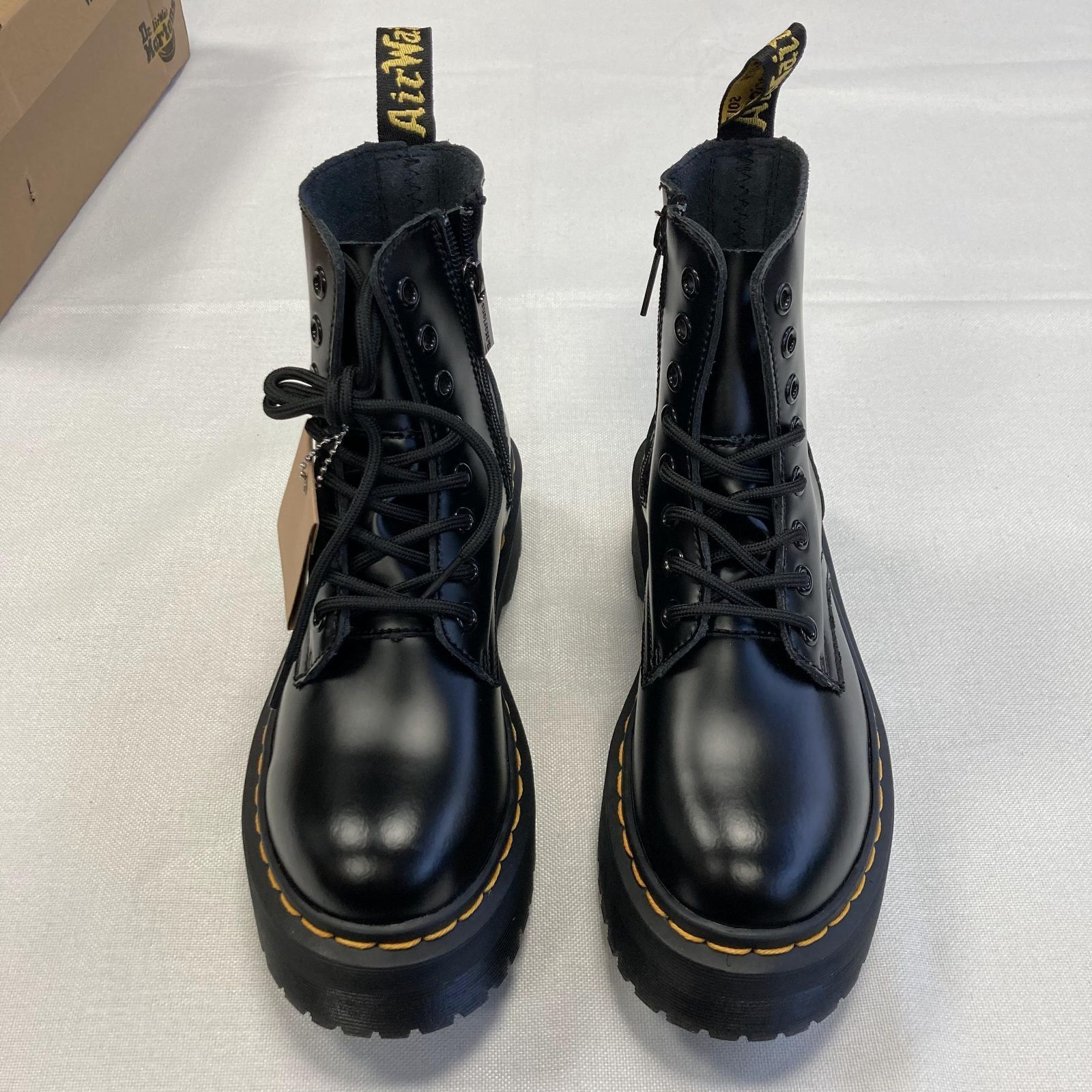 新品 Dr.Martens Jadon MAX 8ホールブーツ ジェ イドンマックス 