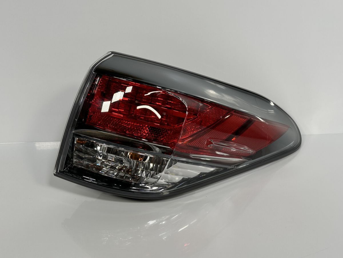 破損キズなし 低走行 レクサス RX270 AGL10W 後期 純正 右テールランプ Assy テールライト RH 外側 81551-48310 48-129 管理26639