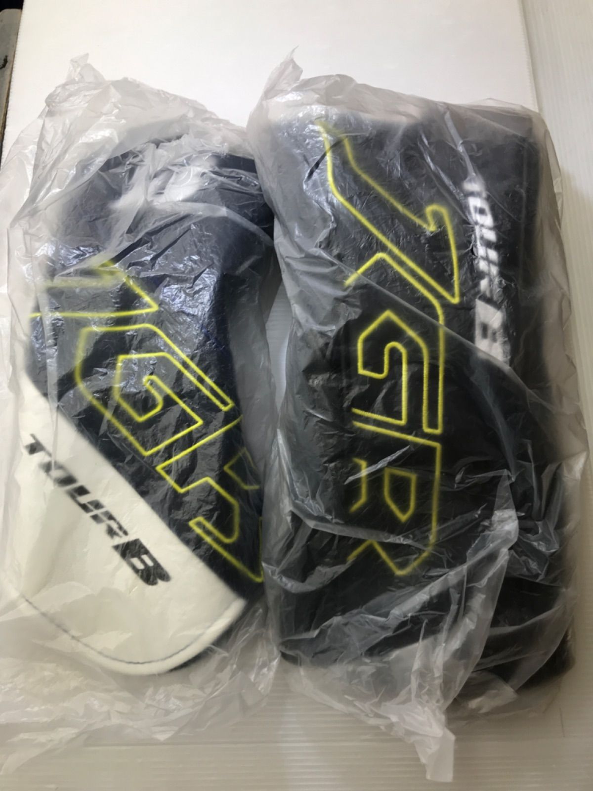 【即納】未使用品　純正　ヘッドカバー | ドライバー用２個セット | 中古 | ブリヂストン TOUR B JGRドライバー用ヘッドカバー　TOUR B JGR 2019ドライバー用ヘッドカバー