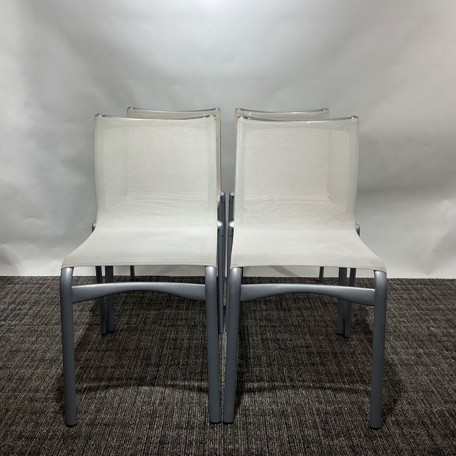 Cassina カッシーナ Alias HIGHFRAME アリアス ハイフレーム スタッキングチェア 4脚売り 使用感あり