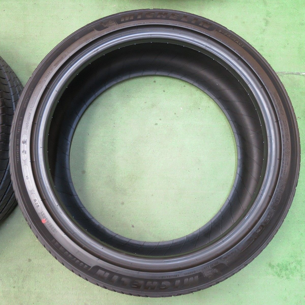 アキモモ　235/45R21 ミシュランeプライマシー中古2本口　24年製 アキモモ様専用 235/45R21 ミシュランeプライマシー中古2本口 24