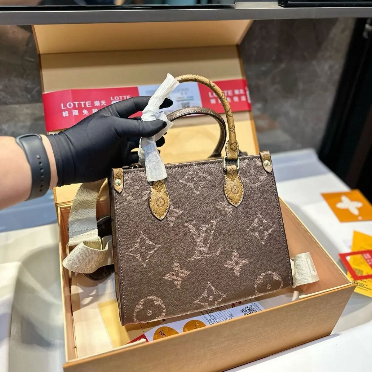 極美品 LOUIS VUITTON ルイヴィトン ショルダーバッグ ハンドバッグ トートバッグ 財布です - メルカリ