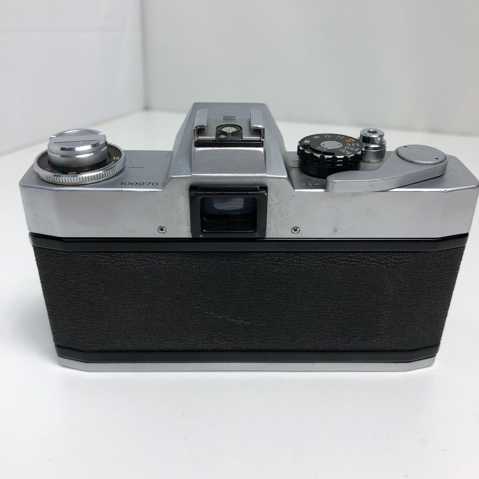 フィルムカメラ 35mmフォーカルプレーンシャッター式一眼レフカメラ 