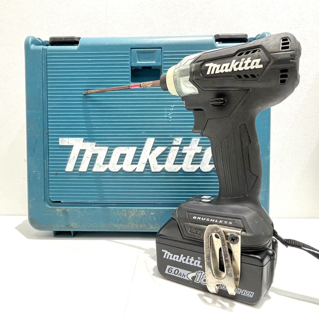 makita マキタ 充電式インパクトドライバ TD155DRFXB 電動工具 通電のみ 現状品 006396