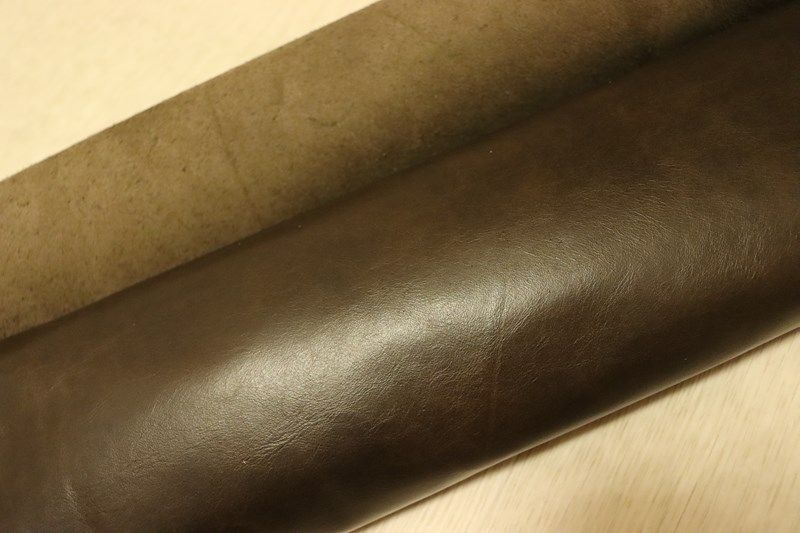 ヴィンテージ 238ds クロム革 牛革 イタリア レザー スムース加工 半裁 一枚革 レザークラフト 革 皮 本革 diy 生地 材料