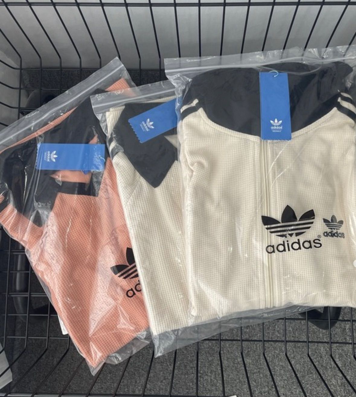 新品未使用 大人気 adidas アディダス ワッフル Tシャツ 半袖 ポロシャツ 男女兼用 Lサイズ