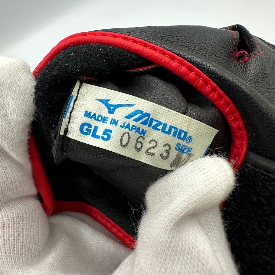 ドライビンググローブ