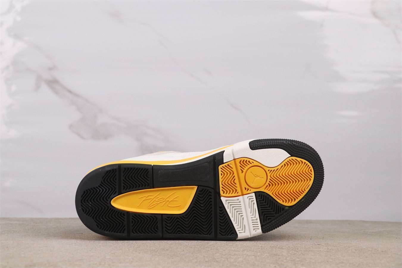 今日特価】Nike Air Jordan Flight Court 