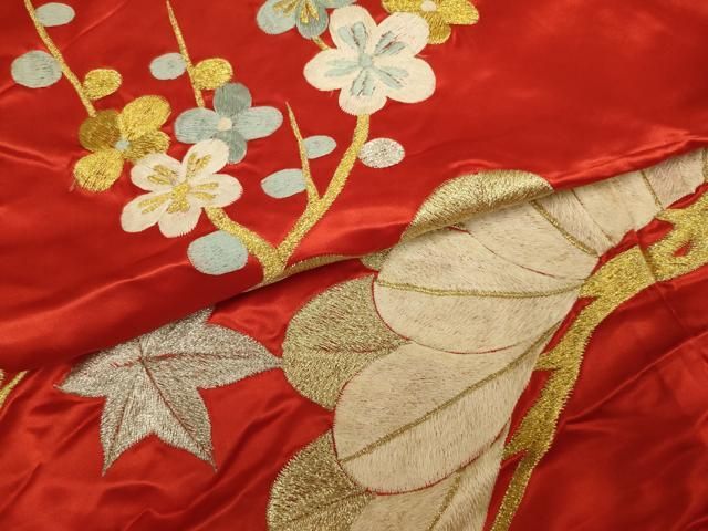 豪華刺繍　色打掛　正絹　花嫁衣装　婚礼　着物　結婚式　枝梅御所車文　金銀糸　扇 豪華刺繍 正絹 色打掛 婚礼 結婚式 花嫁衣装 神社挙式 飛鶴流水