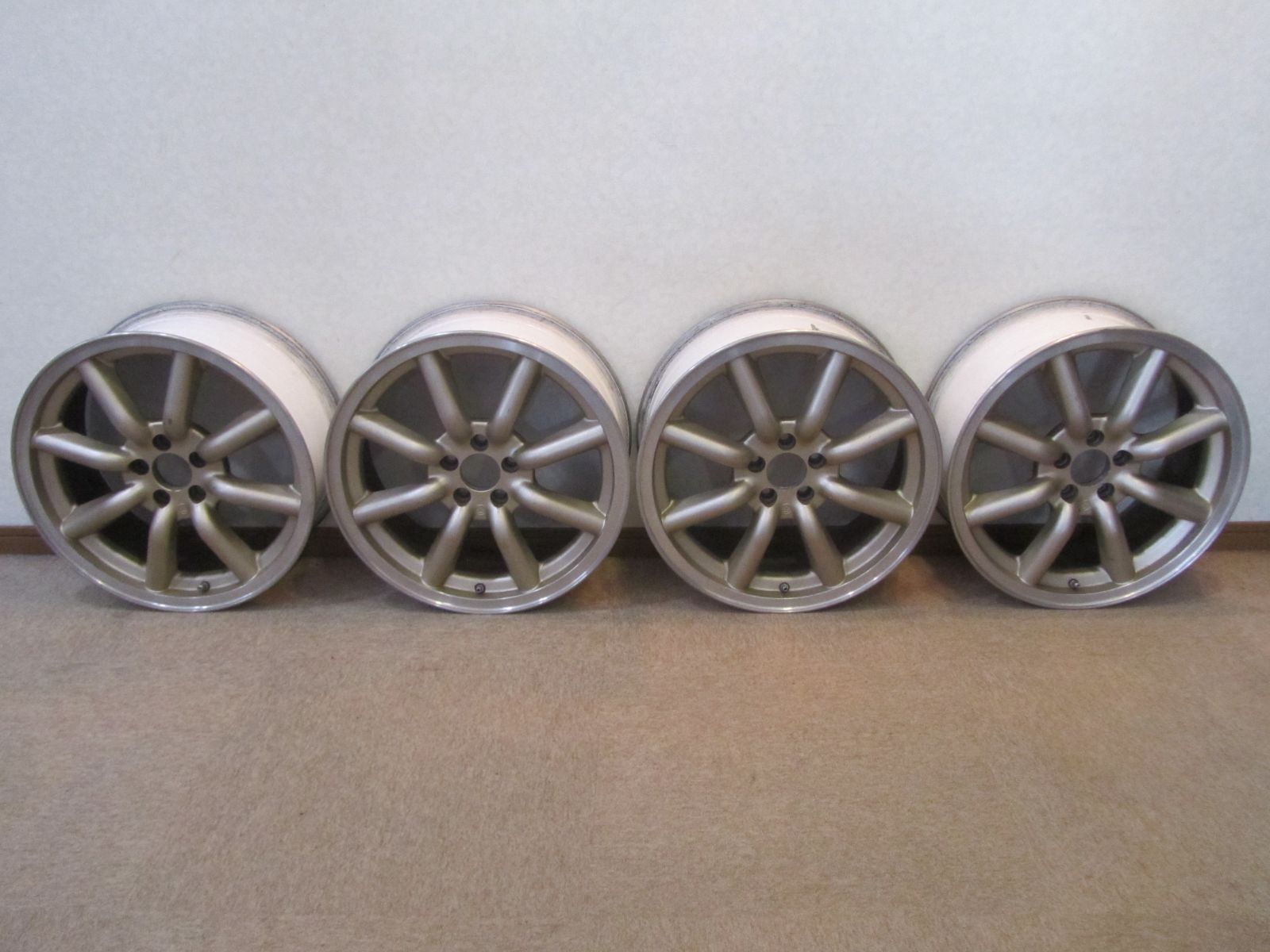 レーシングサービス