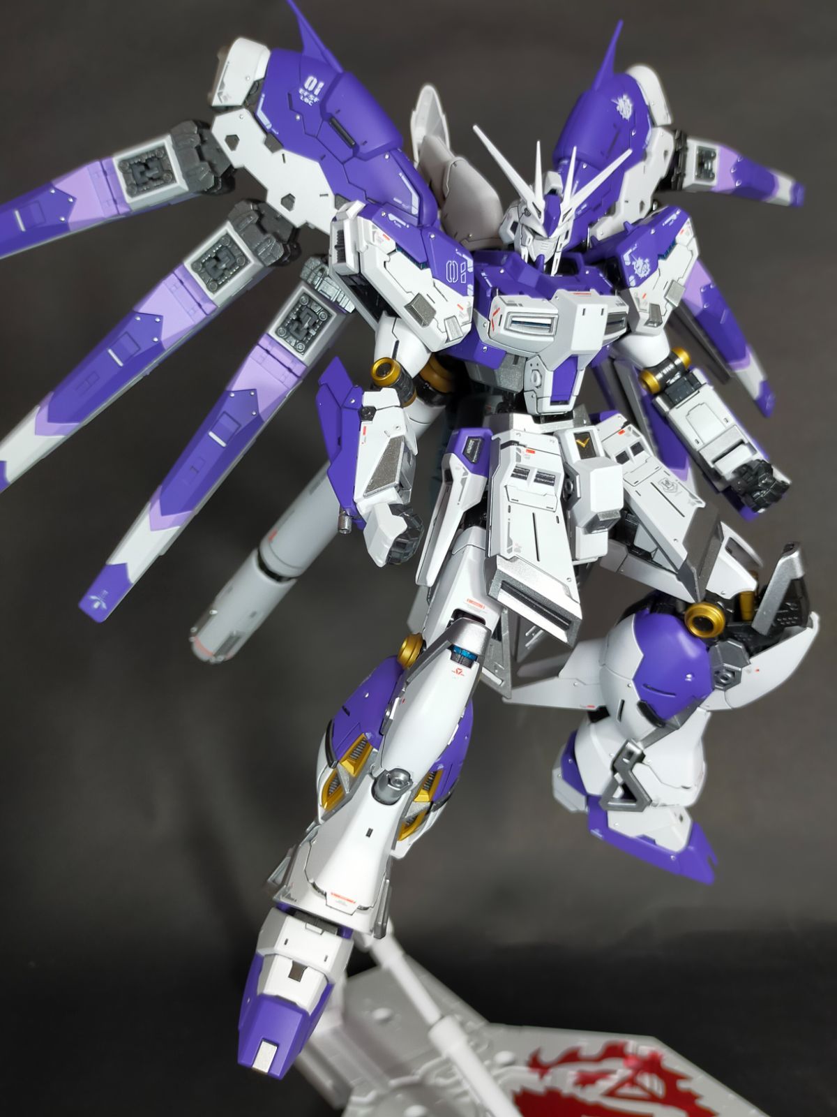 RG 1/144 Hi-ν ガンダム 完成品 塗装済み 完成品 ガンプラ - メルカリ