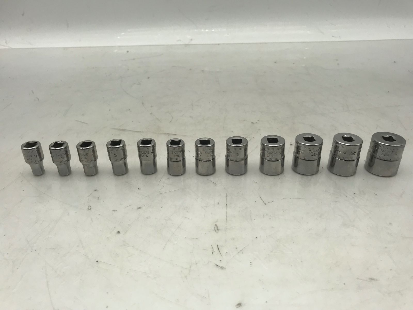 4dr6角シャローソケットセットミリサイズ 112TMMY