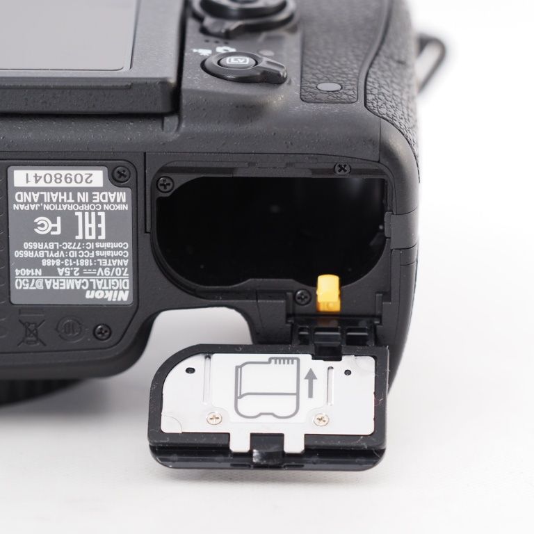 Nikon ニコン デジタル一眼レフ D750 ボディ - メルカリ