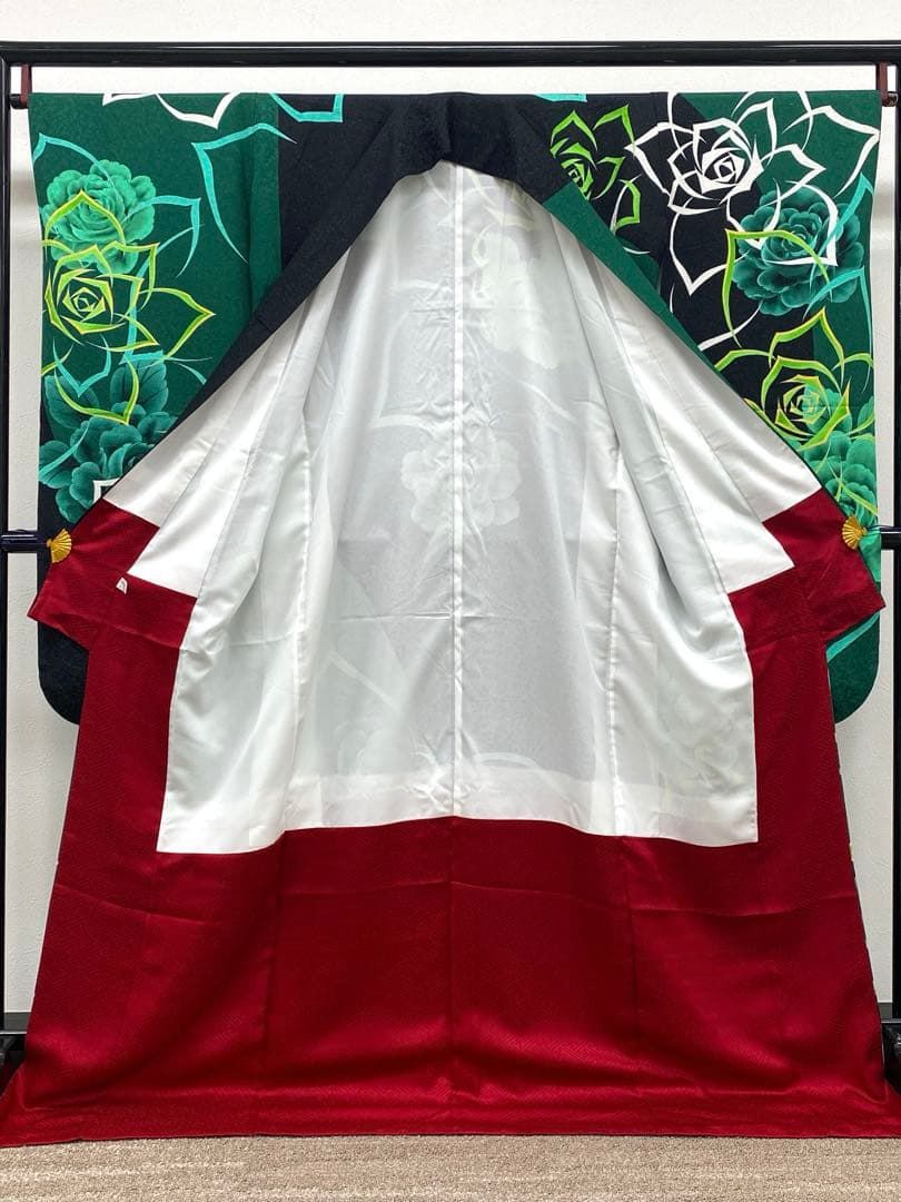 振袖 豪華 銀通し 紋意匠 大輪 薔薇 身丈173cm 撥水加工済 - メルカリ