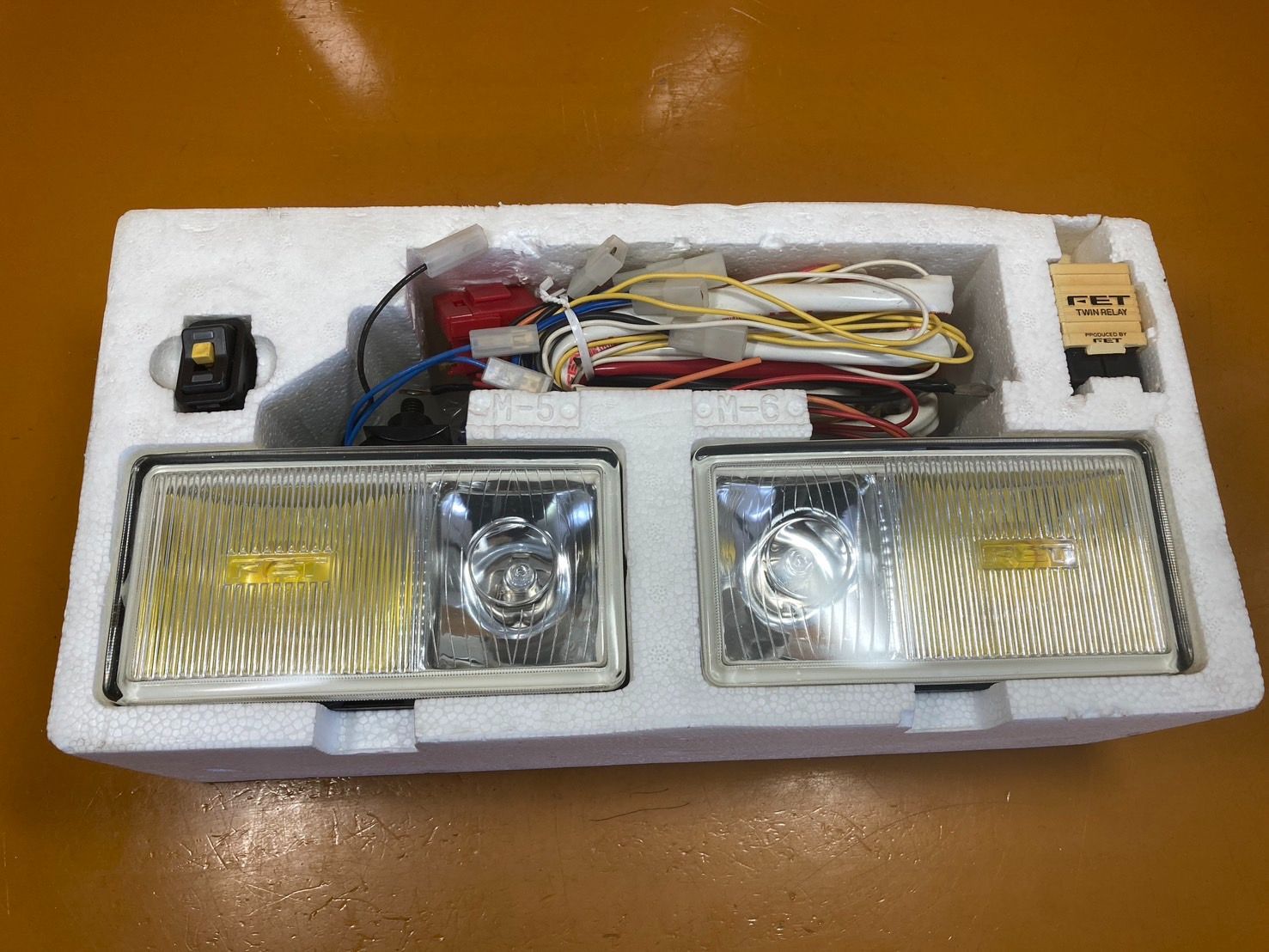 FET　M6　デュアルランプ　（フォグ・スポット）ジムニーなど Yahoo!オークション -「fet m6」の落札相場・落札価格