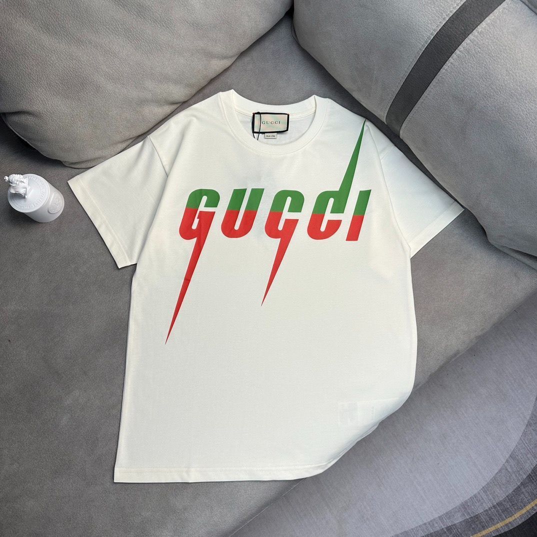 GUCCI グッチ半袖Tシャツ