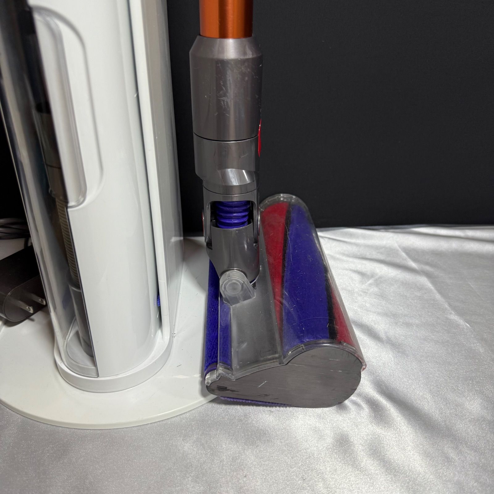 dyson V10 SV12 純正フロアドック付エコーモード63分 - メルカリ
