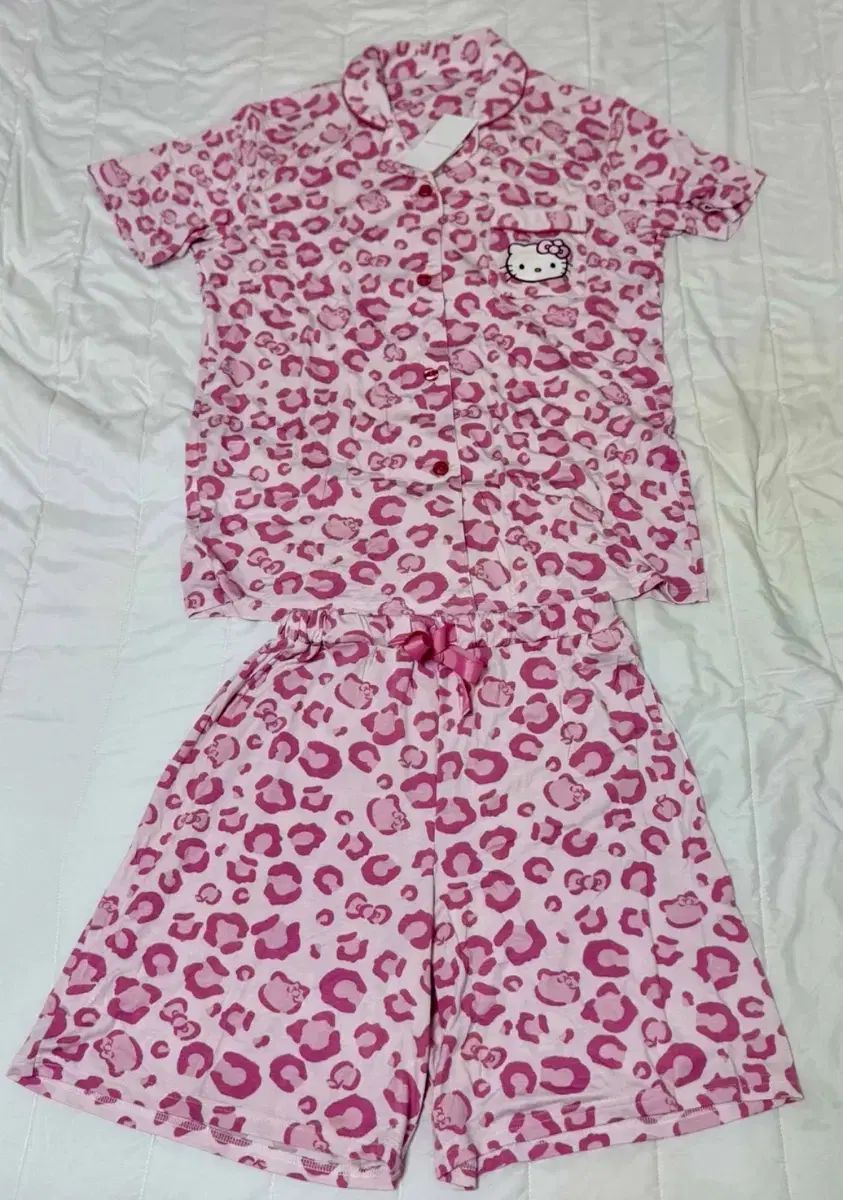 パジャマセット Sanrio ハローキティ ピンク レオパード ヒョウ柄