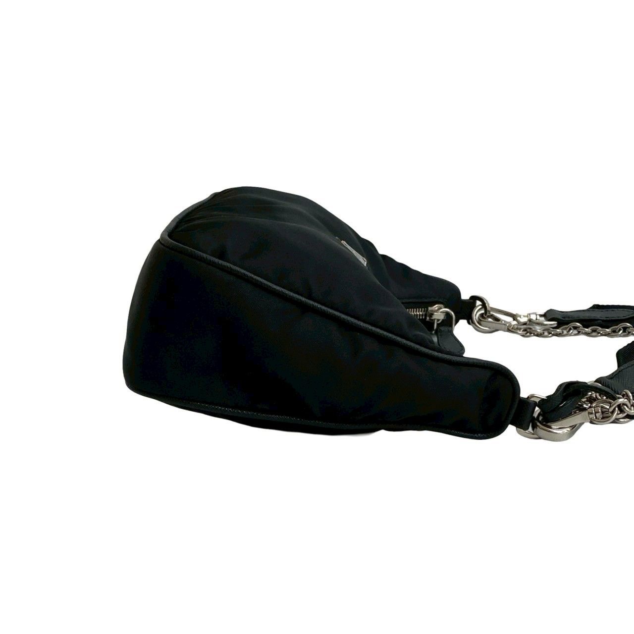 コメント要❗️PRADA黒、プラダ、少々難あり(金具の錆び)のため格安。お買い得 極 美品 PRADA プラダ Re-Edition 三角ロゴ 金具 ナイロン