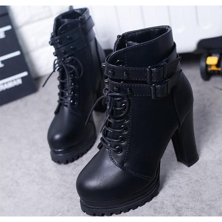 試着のみ新品!憧れのマノロブラニク リボン定番ラウンドトゥ 極上カーフ 24㎝ MANOLO BLAHNIK マノロブラニク ブーツ ブラウン系 サイズ:36.5