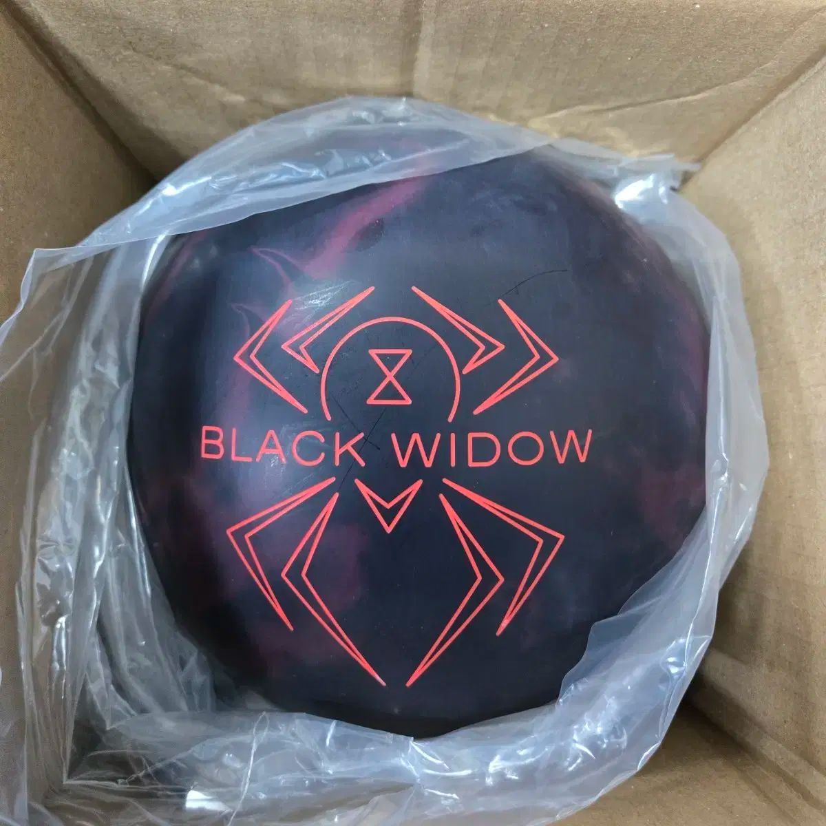 Hammer Black Widow 2.0 ボーリングボール ブラック/レッド 15ポンド