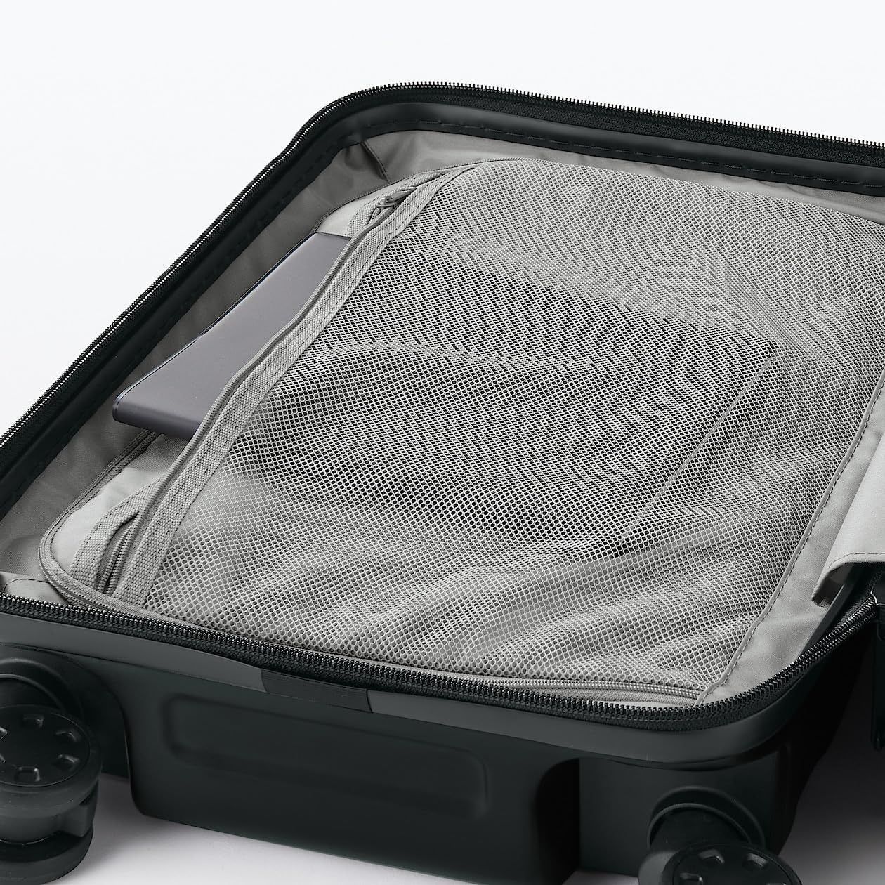 無印良品 / ハードキャリーケース / 20L /ブラック 無印良品 バーを自由に調節できる ハードキャリーケース 20L 黒