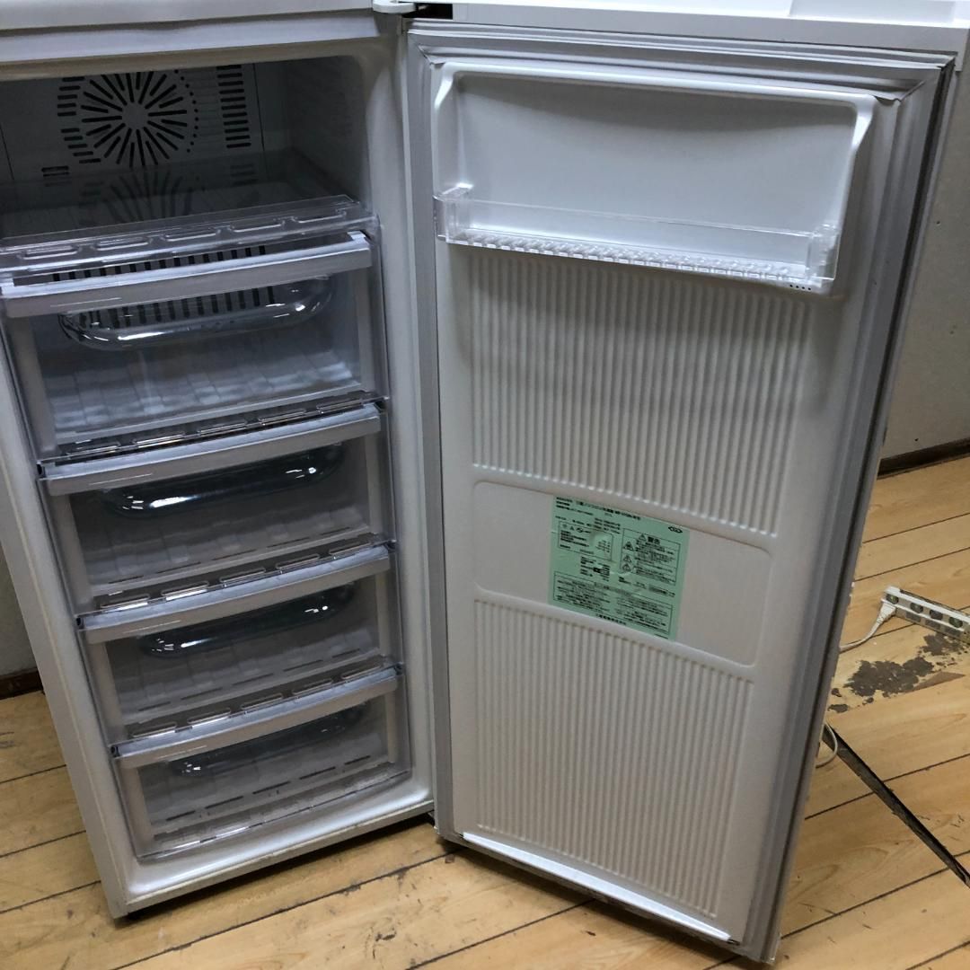 冷凍ストッカー