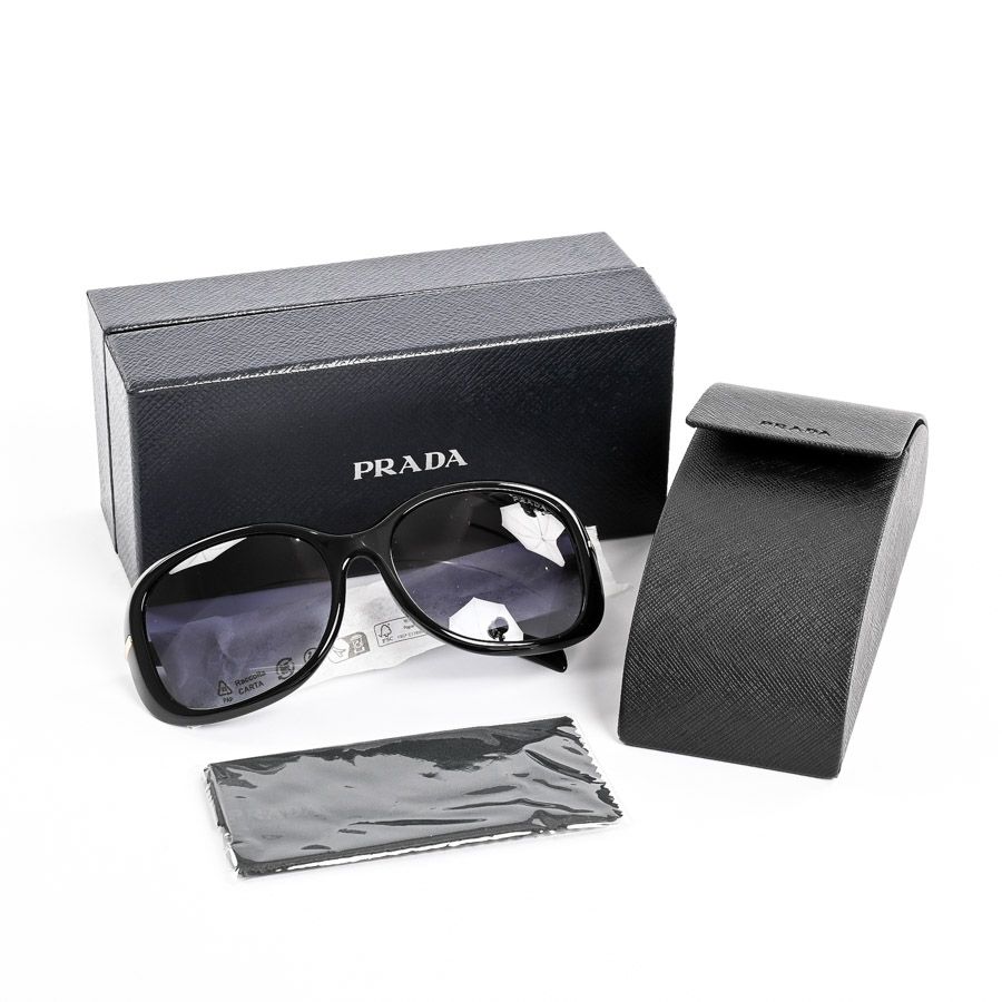 PRADA プラダ