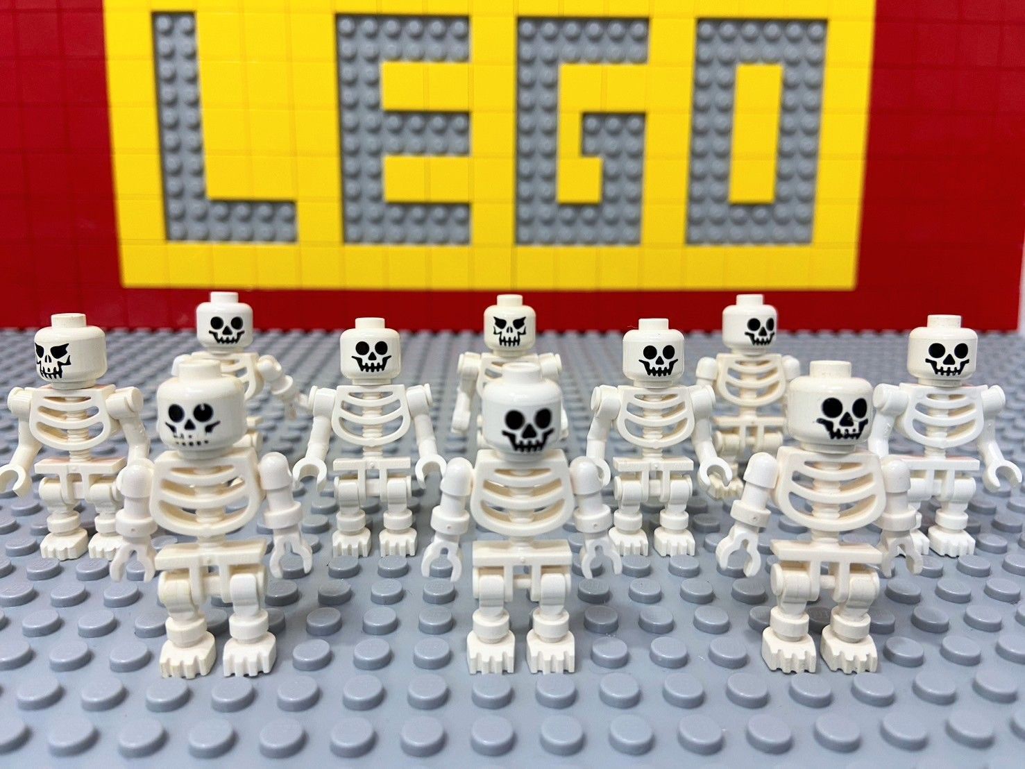 【未使用】 レゴ  正規品 LEGO 骸骨　ミニフィグ　1体 : LEGOブロック・純正パーツ・ミニフィグ＞skeleton