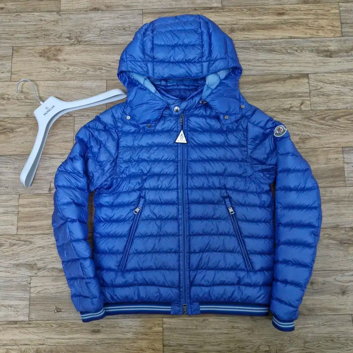 *ストアエディション* 2 MONCLER(モンクレール) Vidal 青 軽量ダウン