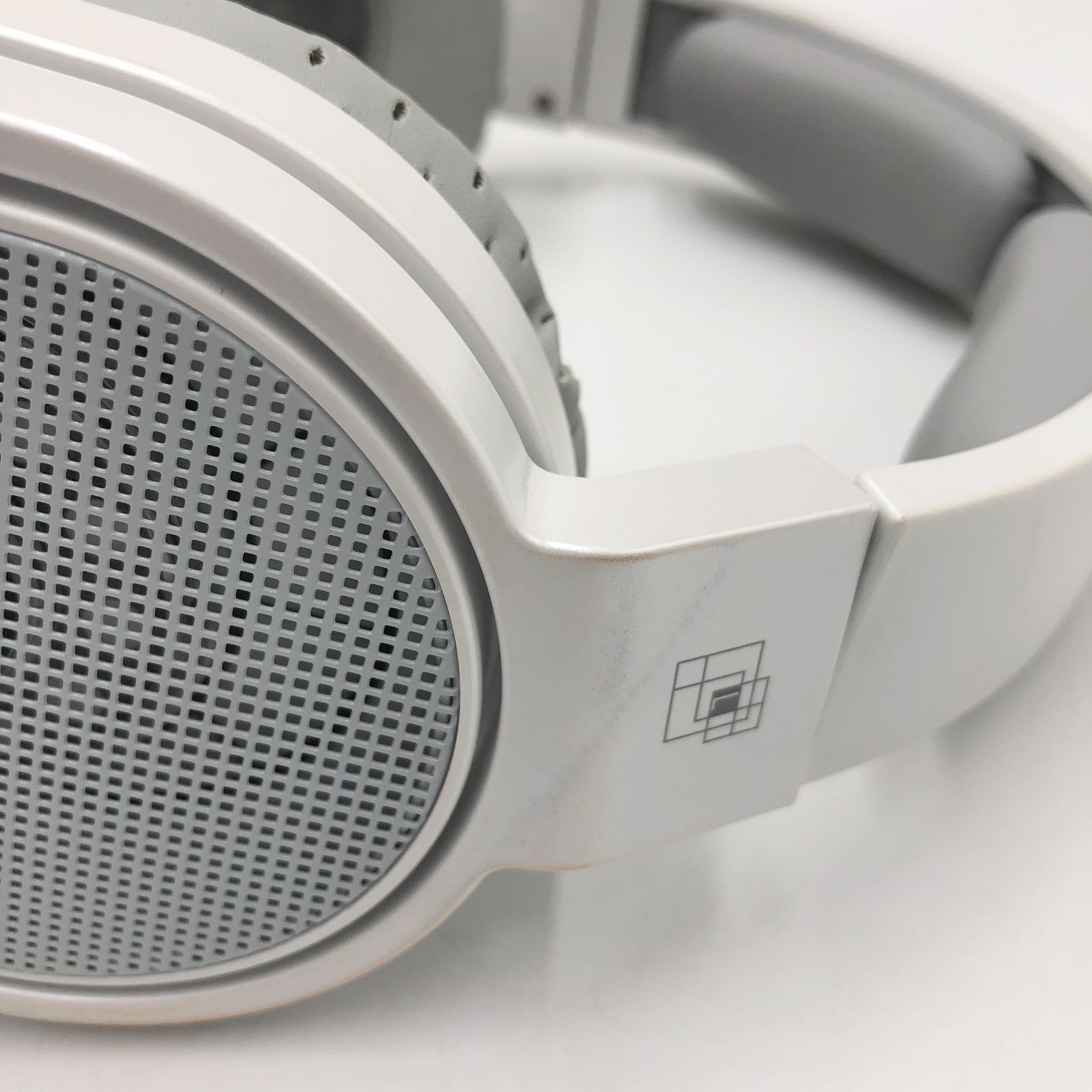 000Hz 独自開発