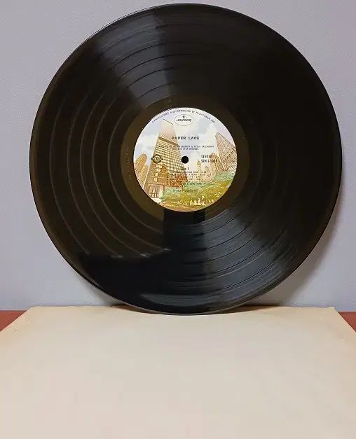 新品 Paper Lace Love Song