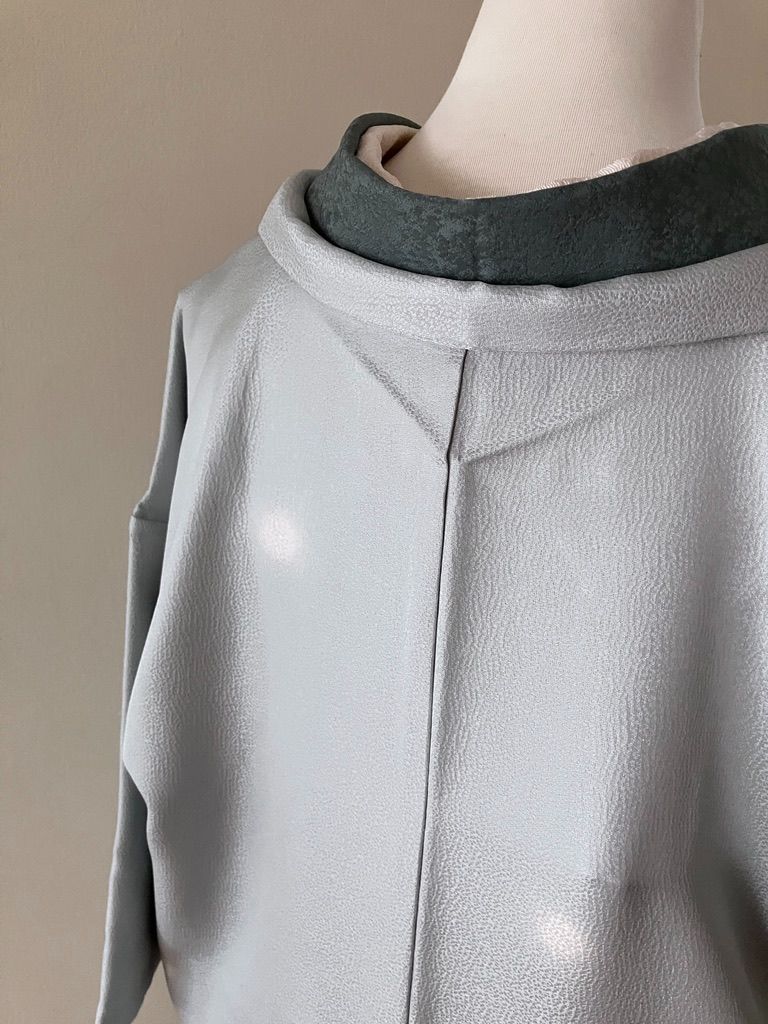 縮緬 長羽織 仕立て替え 正絹 ロング丈 蛍ぼかし 白藍 上品な淡色 C031