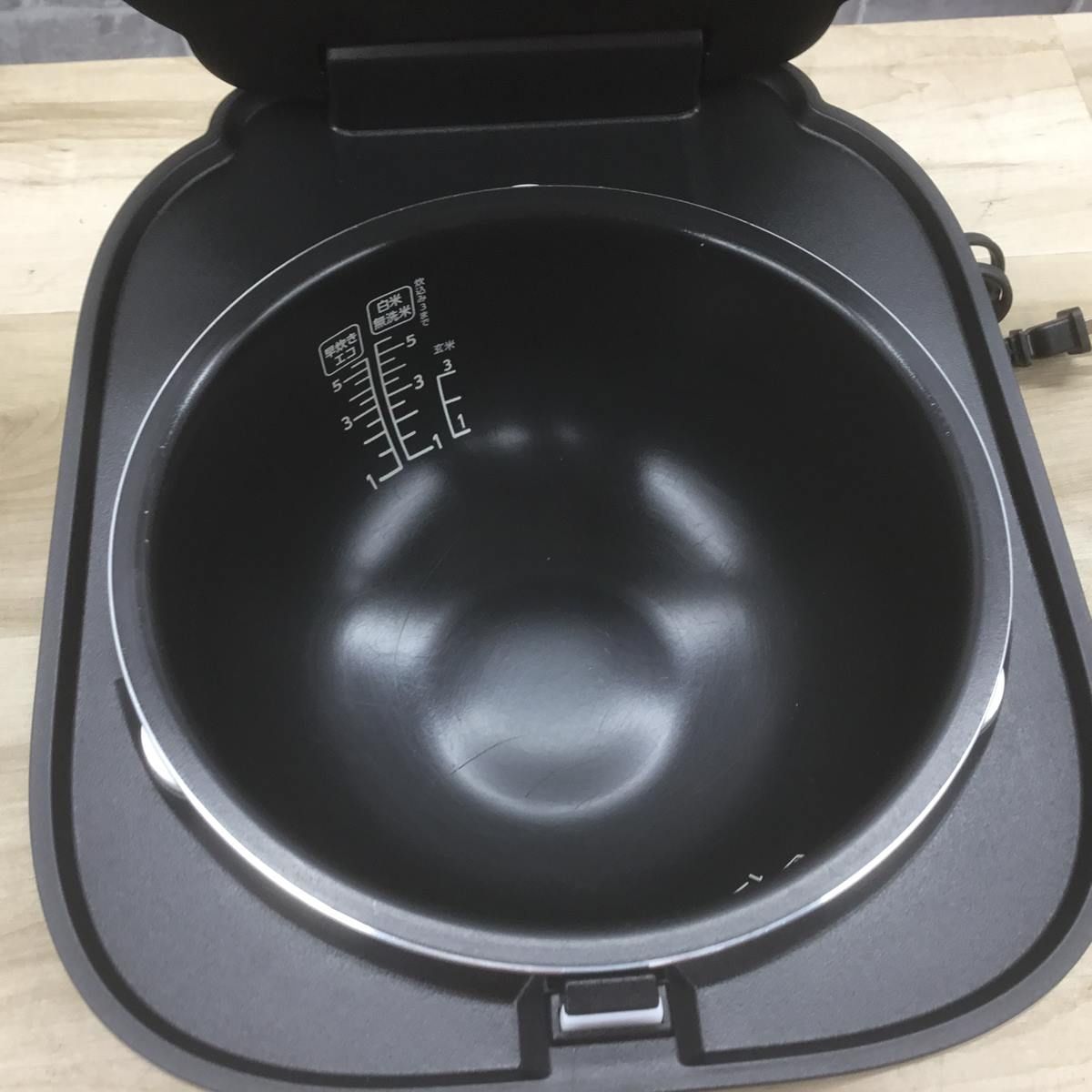 ① アイリスオーヤマ IHジャー炊飯器5.5号炊き SHK-LS110 25年製 アイリス