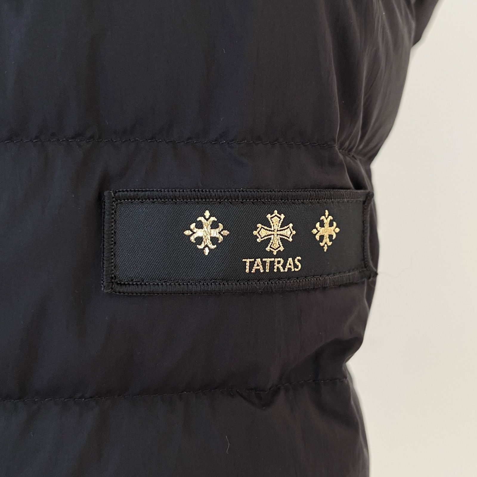 002】美品 22AW タトラス LTKE22A4164 VARENA ヴァレナ ファー 002】美品 22AW タトラス LTKE22A4164 VARENA ヴァレナ ファー
