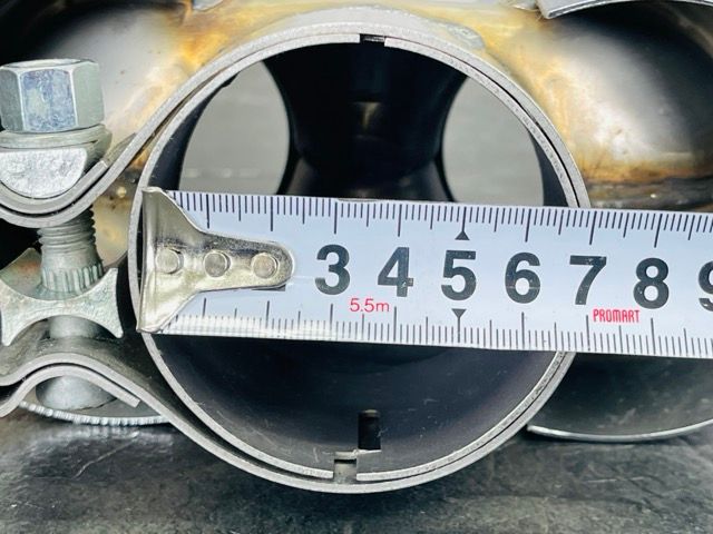 マフラーカッター?