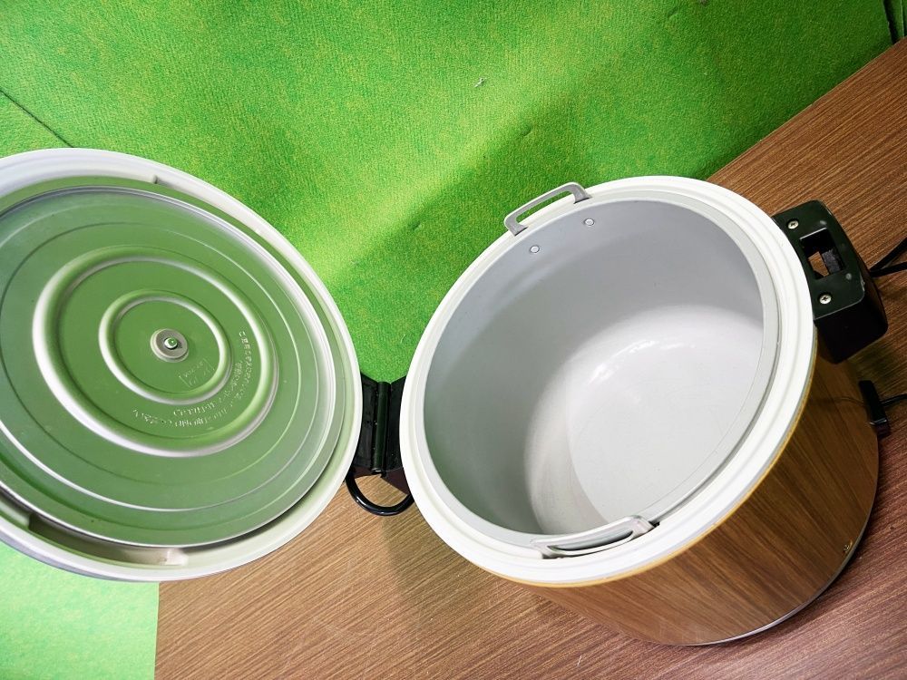 タイガー 業務用特選品 業務用電子ジャー 炊きたて JHC-7200 ダブルヒーター方式で大量保温OK C-1553