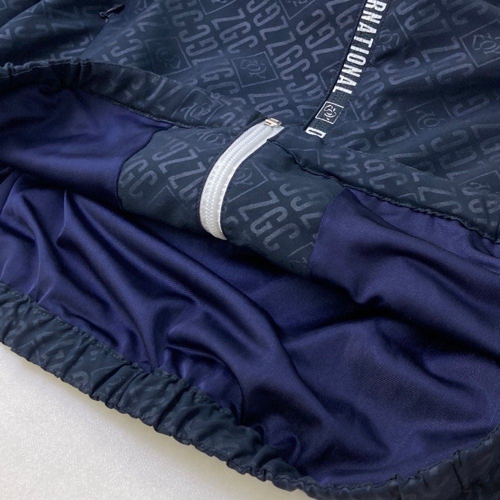 サイズ：38 ZOY ゾーイ フード付 長袖 ジップジャケット ロゴ総柄