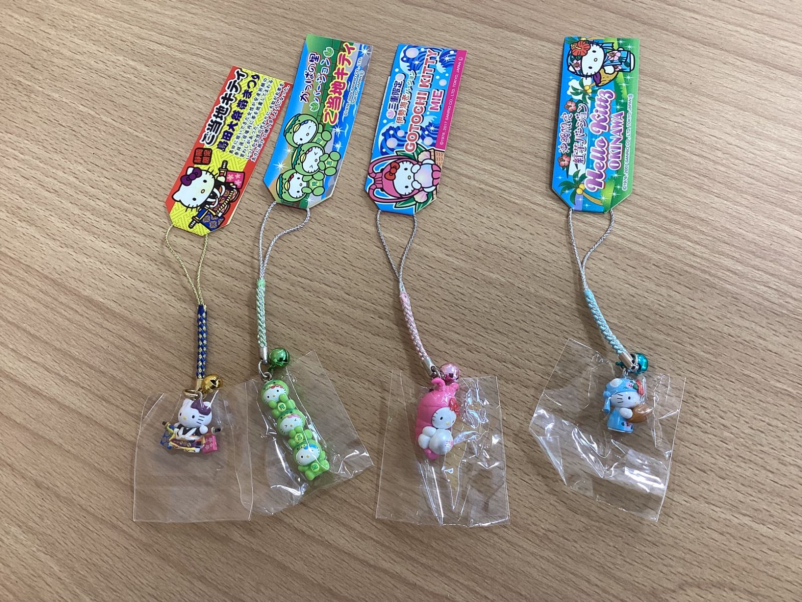 キティ　ご当地　ストラップ　8点　まとめ売り ハローキティ 根付 ストラップ 群馬限定 8点 ご当地キティ根付