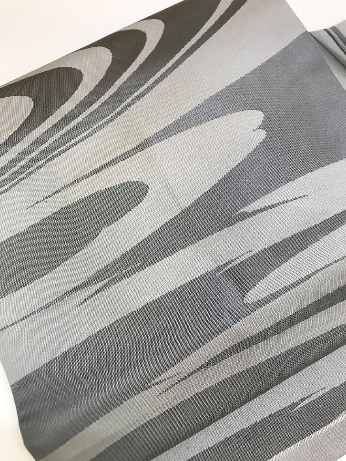 名古屋帯 モダン柄 紺地 名古屋帯 正絹 鳥柄 幾何学模様 織り出し レトロ