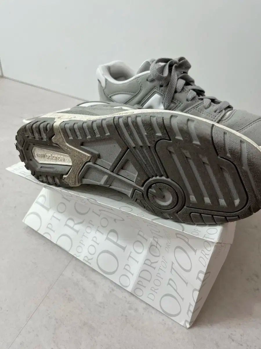 550 グレー