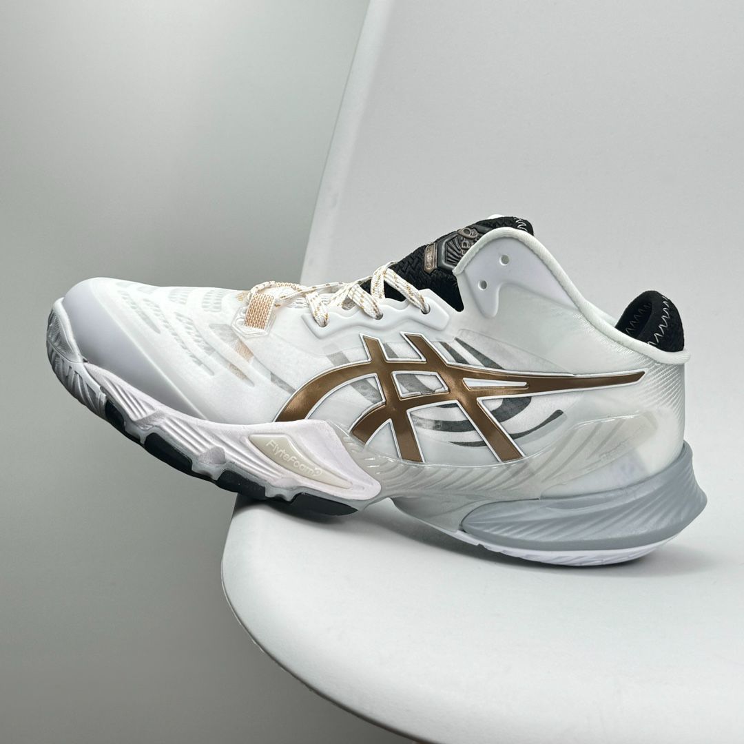 新品 バレーボールシューズ メタライズ ASICS METARISE - メルカリ